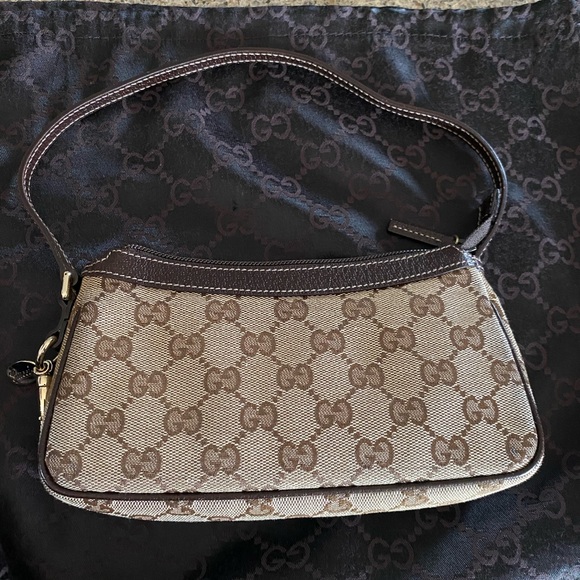 🤩Authentic GUCCI BAGUETTE Shoulder Bag Serial number:154432002122 - Picture 11 of 17